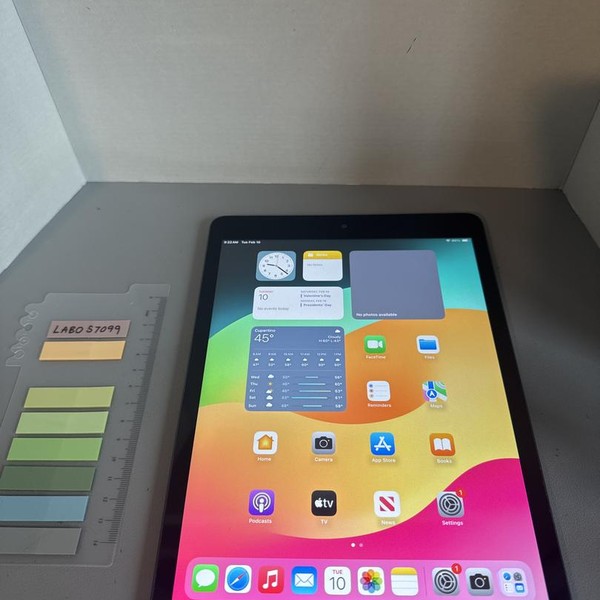 Apple iPad 8th Gen - Unlocked, 128 GB, Gray, A2428