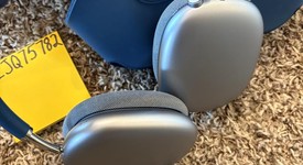 Used
													Apple AirPods Max - Sky Blue, photo 2 of 6