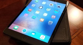 Mint
													Apple iPad Mini - AT&T, Black, 16 GB, photo 3 of 5