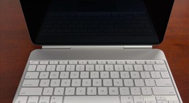 Mint
													Apple iPad Pro 13" (M4) 2024 - Unlocked, Silver, 256 GB, 8 GB, A2926, Standard Glass, photo 3 of 15