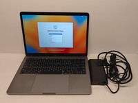 MacBook Pro 2017 (No Touch Bar) - 13"