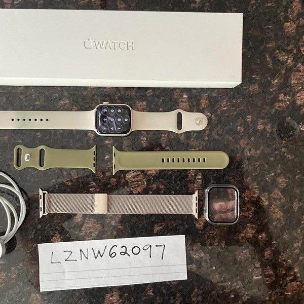 Apple Watch Series 8 45mm - Starlight, A2771 - GPS, Aluminum