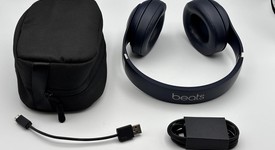 Used
													Beats Studio3 - Blue, photo 1 of 4