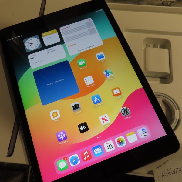 Apple iPad 9th Gen - Unlocked, 64 GB, Gray, A2603