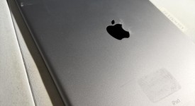 Good
													Apple iPad Pro 12.9" 2nd Gen 2017 - Unlocked, Gray, 256 GB, photo 5 of 6