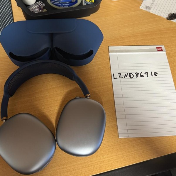 Apple AirPods Max - Sky Blue