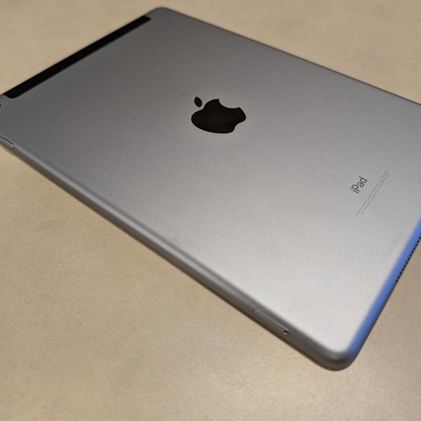 Apple iPad 6th Gen - Verizon, 32 GB, Gray, A1954