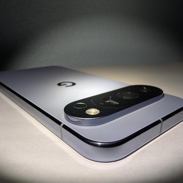 Google Pixel 10 Pro - Unlocked, 256 GB, Moonstone, G4QUR