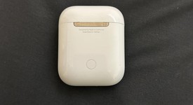 Used
													Apple AirPods 2nd Gen - Lightning Case, photo 4 of 12