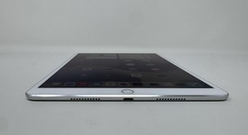 Mint
													Apple iPad Pro 10.5" - Unlocked, Silver, 64 GB, photo 3 of 6
