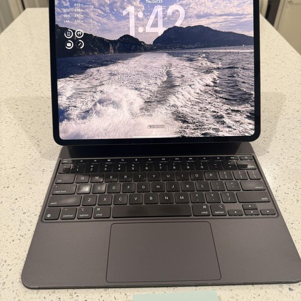 Apple iPad Pro 13 inch (M4) 2024 - Unlocked, 1 TB, Black, 16 GB, A2926, Nano-texture Glass