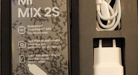 Mint
													Xiaomi Mi Mix 2S - Unlocked Non-US, Black, 128 GB, 6 GB, photo 5 of 8
