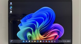 Mint
													Microsoft Surface Pro 11 - Black, 512 GB, 16 GB, photo 3 of 8