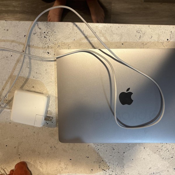 MacBook Pro 2020 - 13 inch - 256 GB, Silver, 8 GB, Intel Core i5