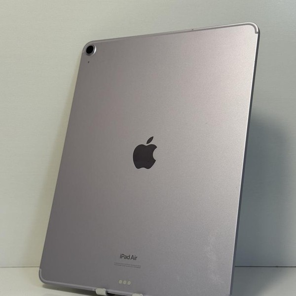 Apple iPad Air 13 inch (M2) 2024 - Unlocked, 128 GB, Purple, A2899