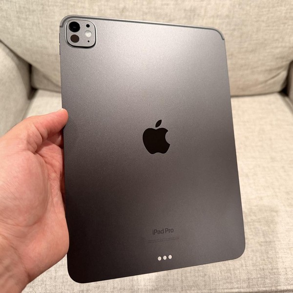 Apple iPad Pro 11 inch (M4) 2024 - Wi-Fi, Black, 256 GB, 8 GB, A2836, Standard Glass