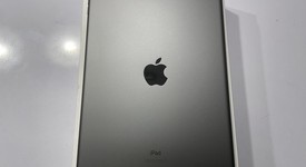 Mint
													Apple iPad 9th Gen - Unlocked, Gray, 64 GB, A2603, photo 3 of 6