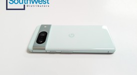 Mint
													Google Pixel 8 - Unlocked, Mint, 128 GB, 8 GB, G9BQD, Sub-6 5G, photo 4 of 9