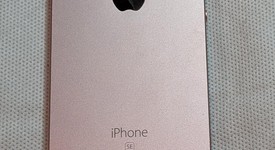 Good
													Apple iPhone SE 1st Gen 2016 - Unlocked, Rose Gold, 16 GB, A1662, photo 5 of 5