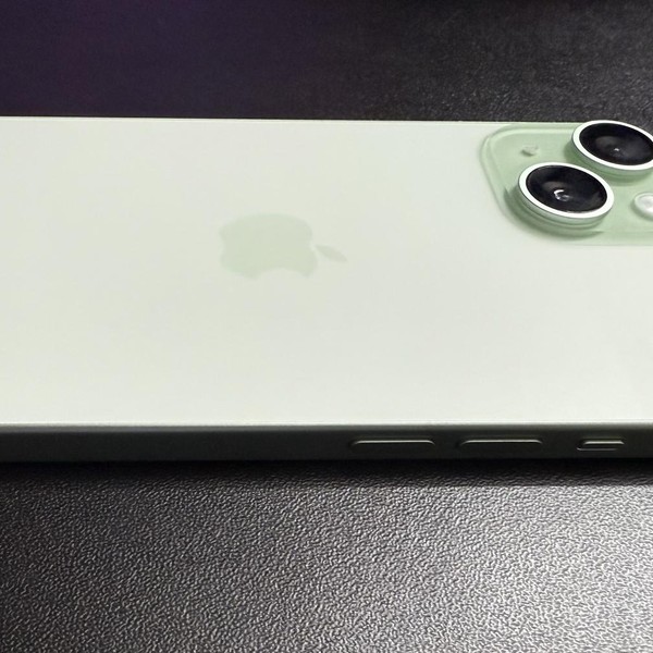 Apple iPhone 15 - Unlocked, 128 GB, Green, A2846