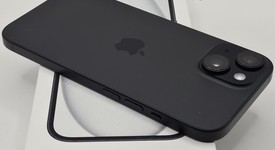 Mint
													Apple iPhone 15 - Unlocked, Black, 128 GB, A2846, photo 5 of 13