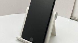 Fair
													Apple iPhone SE 2nd Gen 2020 - Unlocked, Black, 64 GB, A2275, photo 2 of 6