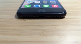 Good
													Apple iPhone SE 3rd Gen 2022 - Unlocked, Midnight, 64 GB, A2595, photo 3 of 13
