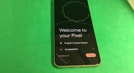 Good
													Google Pixel 8 - T-Mobile, Rose, 128 GB, 8 GB, G9BQD, Sub-6 5G, photo 1 of 3
