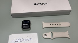 Mint
													Apple Watch SE 2nd Gen 40mm - Starlight, A2722 - GPS, Aluminum, photo 1 of 9