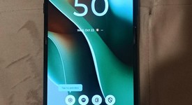 Good
													Motorola Razr Ultra (2025) - Unlocked, PANTONE Scarab, 512 GB, 16 GB, photo 2 of 7