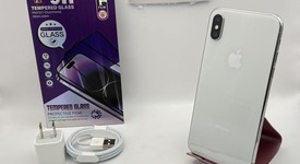 Mint
													Apple iPhone Xs - Unlocked, Silver, 64 GB, A1920, photo 3 of 5