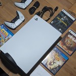 Good PlayStation 5 Standard Edition (2020) - 825 GB, White, Standard Edition