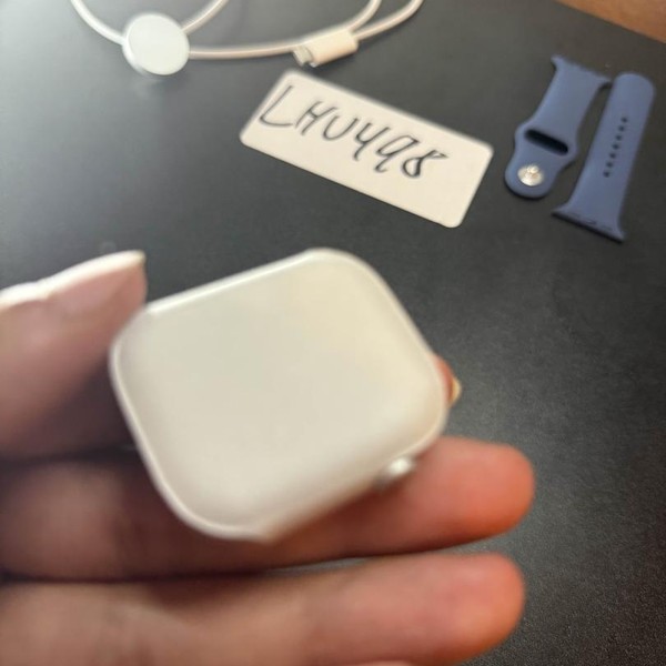 Apple Watch Series 10 42mm - Black, A2997 - GPS, Aluminum