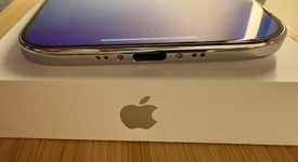 Mint
													Apple iPhone Air - Unlocked, Cloud White, 256 GB, A3260, photo 4 of 8