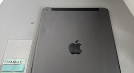 Fair
													Apple iPad 9th Gen - Unlocked, Gray, 64 GB, A2603, photo 3 of 5