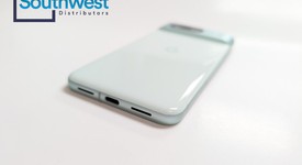 Mint
													Google Pixel 8 - Unlocked, Mint, 128 GB, 8 GB, G9BQD, Sub-6 5G, photo 2 of 9