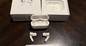 Used
													Apple AirPods Pro - Wireless Case, photo 4 of 6