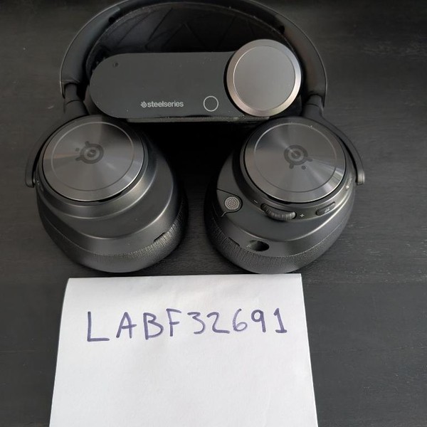 SteelSeries Arctis Nova Pro Wireless - Black