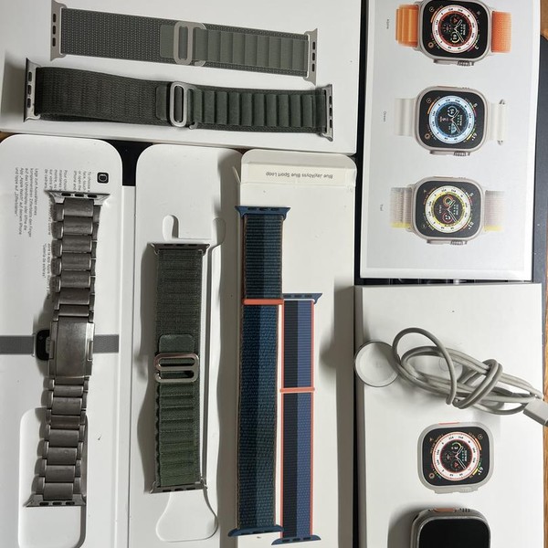 Apple Watch Ultra 49mm - AT&T, Titanium, A2622