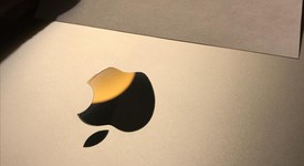 Mint
													MacBook Pro 2018 (With Touch Bar) - 13" - I5, Silver, 256 GB, 8 GB, photo 2 of 12