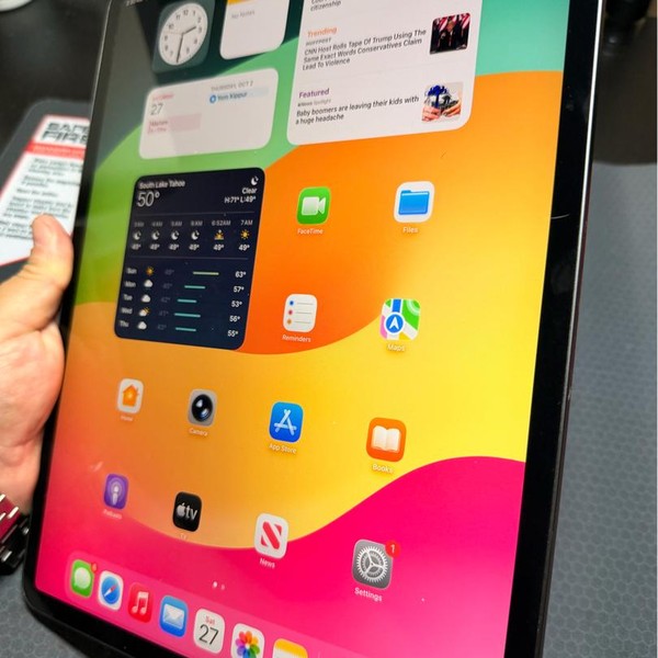 Apple iPad Pro 12.9 inch 3rd Gen 2018 - Wi-Fi, 256 GB, Gray, A1876