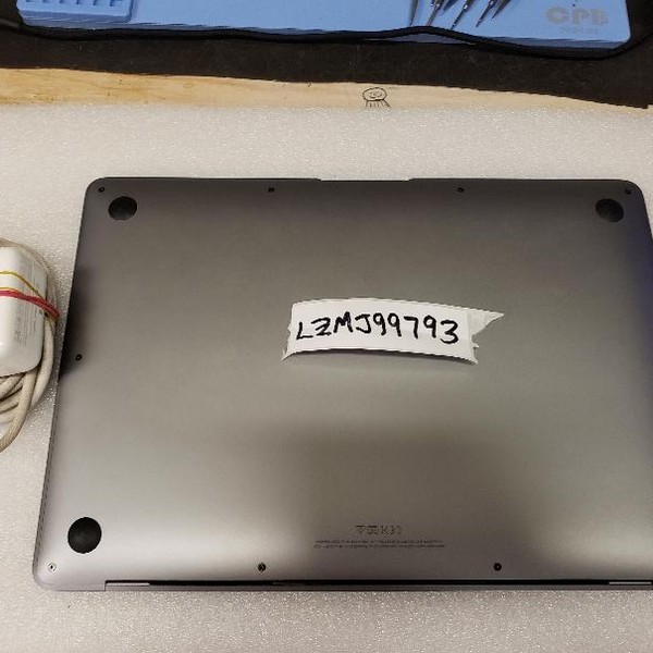 MacBook Air 2020 - 13 inch - 2 TB, Gray, 16 GB, Intel Core i7