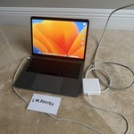Good MacBook Pro 2017 (No Touch Bar) - 13 inch - 128 GB, Gray, 8 GB, Intel Core i5