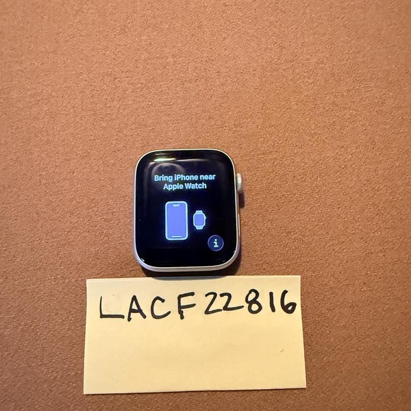 Apple Watch SE 3rd Gen 44mm - Starlight, A3325 - GPS