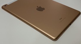 Good
													Apple iPad 6th Gen - Unlocked, Gold, 32 GB, A1954, photo 4 of 6