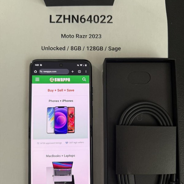 Motorola Razr (2023) - Unlocked, 128 GB, Sage, 8 GB