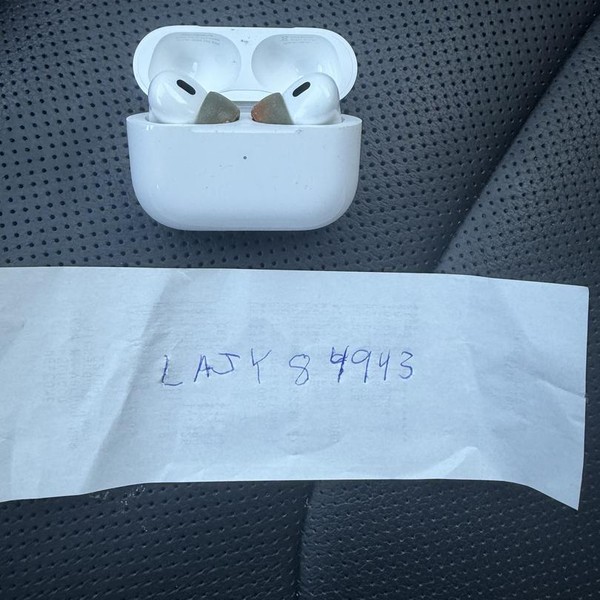 Apple AirPods Pro 2 - USB-C