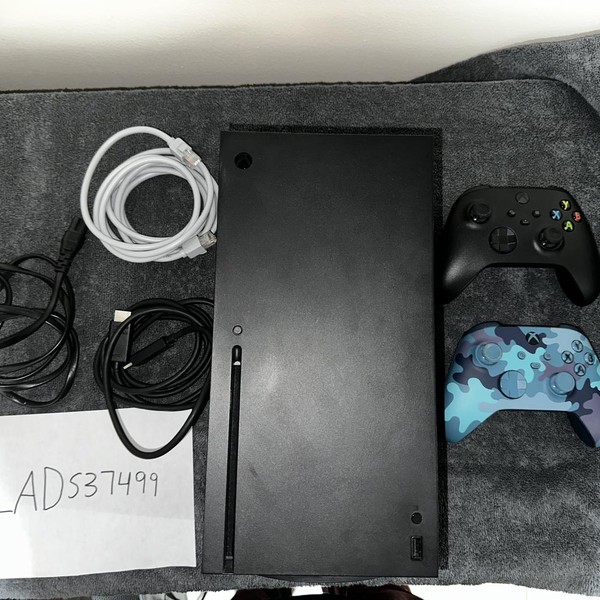 Xbox Series X (2020) - 1 TB, Black, standard