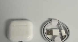 Used
													Apple AirPods 3rd Gen - Lightning Case, photo 1 of 5