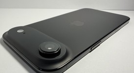 Mint
													Apple iPhone Air - Unlocked, Space Black, 256 GB, A3260, photo 3 of 11